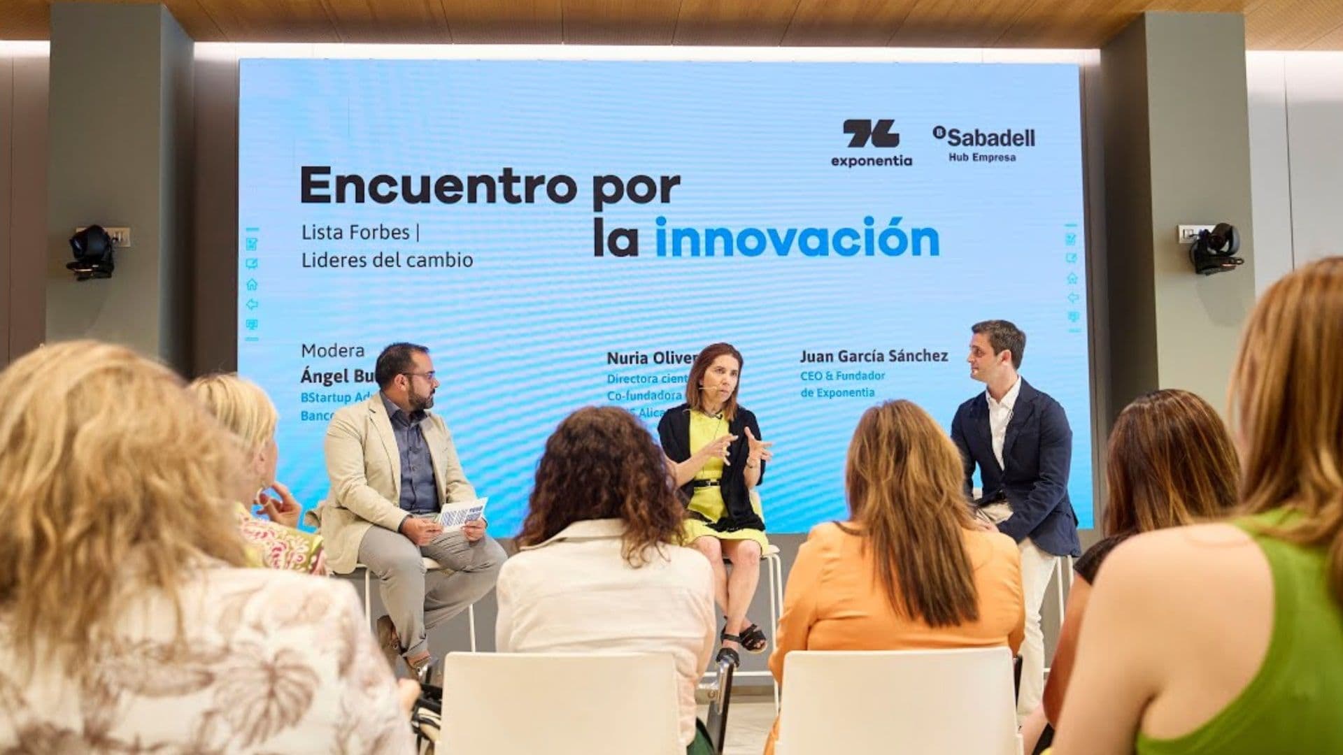 Encuentro por la Innovación: Nuria Oliver, Premio Jaume I, y Juan García Sánchez, CEO Exponentia.