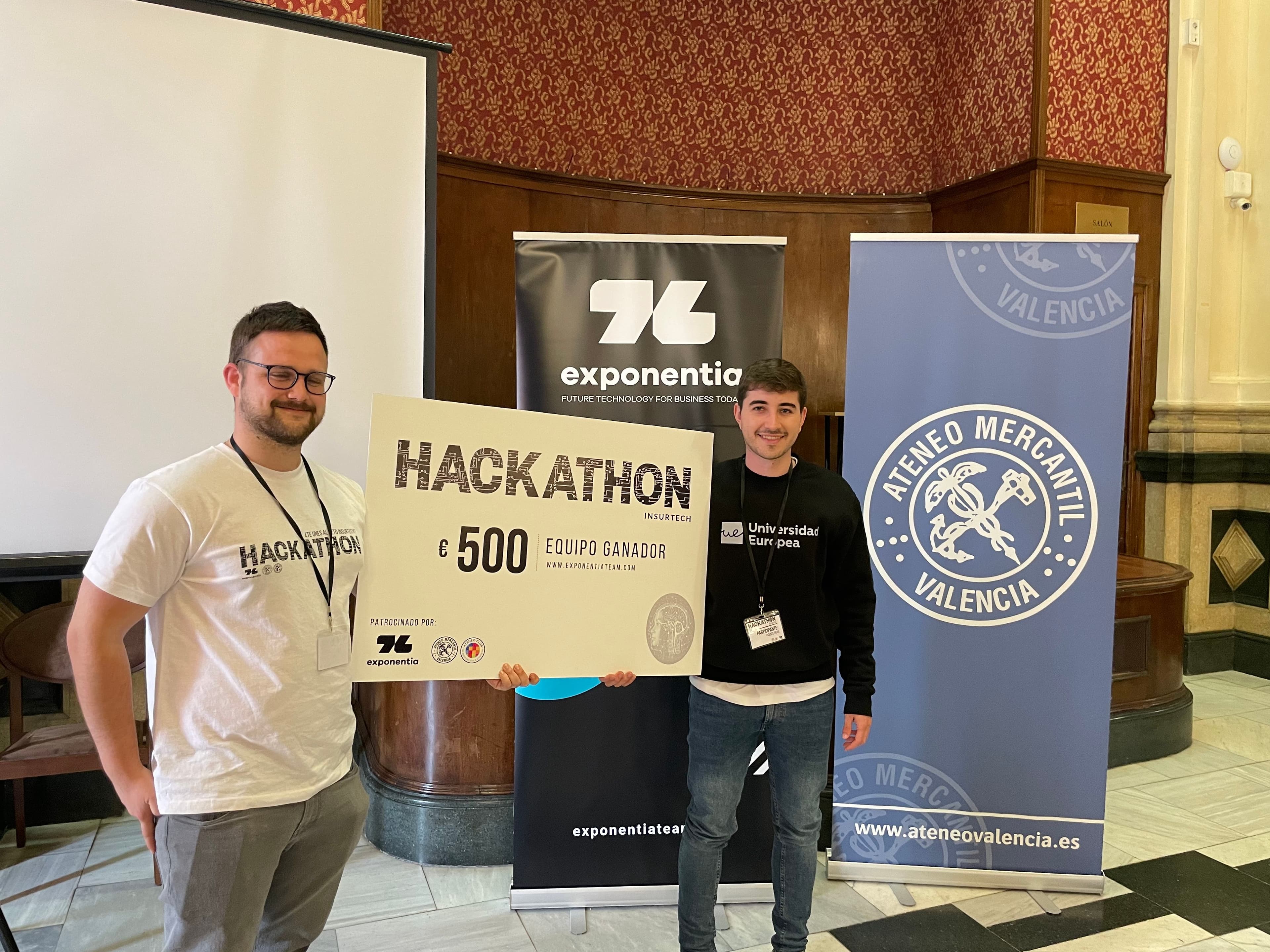 Vicente Ferri y Marcelo Ruano, ganadores de la Hackathon