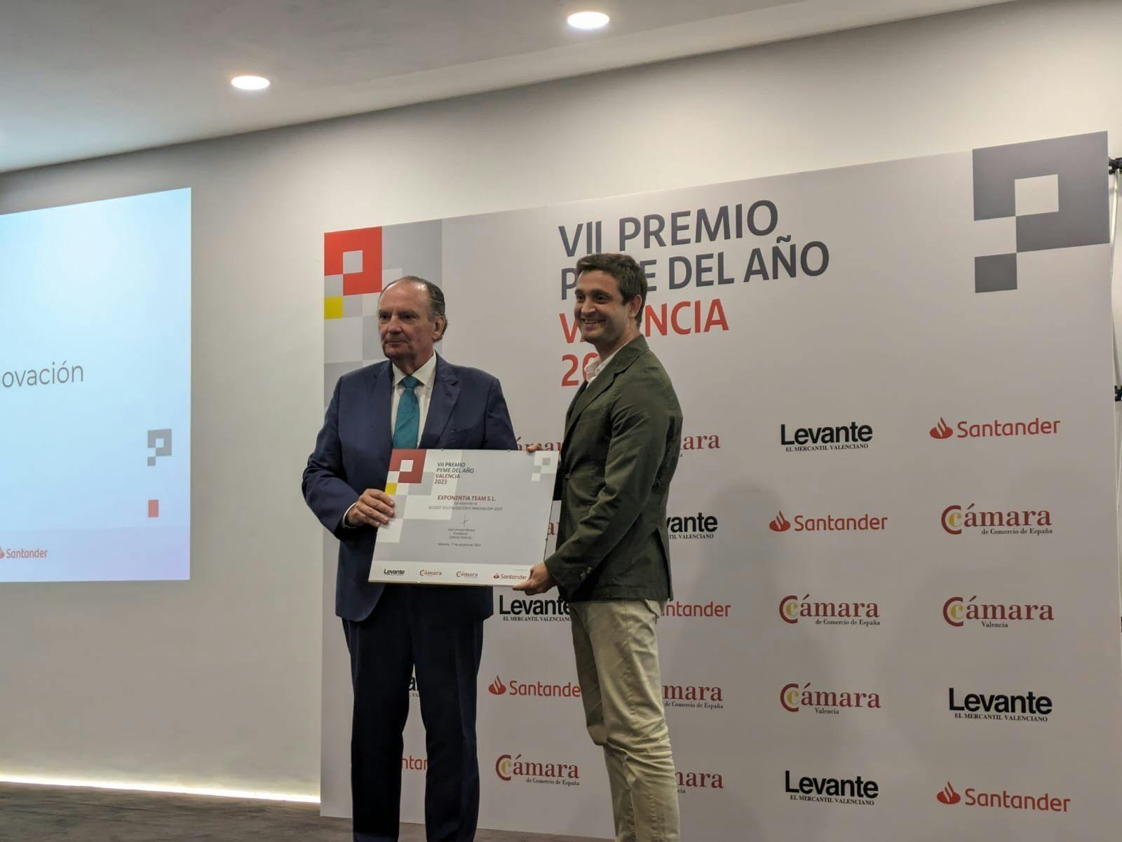 Exponentia recibe el Premio Accésit PYME 2023 de Digitalización e Innovación de Cámara Valencia.
